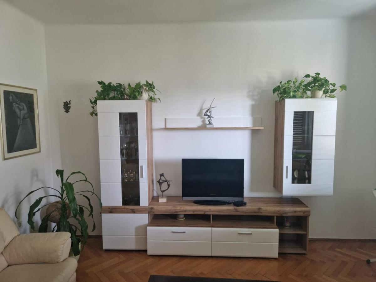 Spacious Apartment In The Center Split Zewnętrze zdjęcie