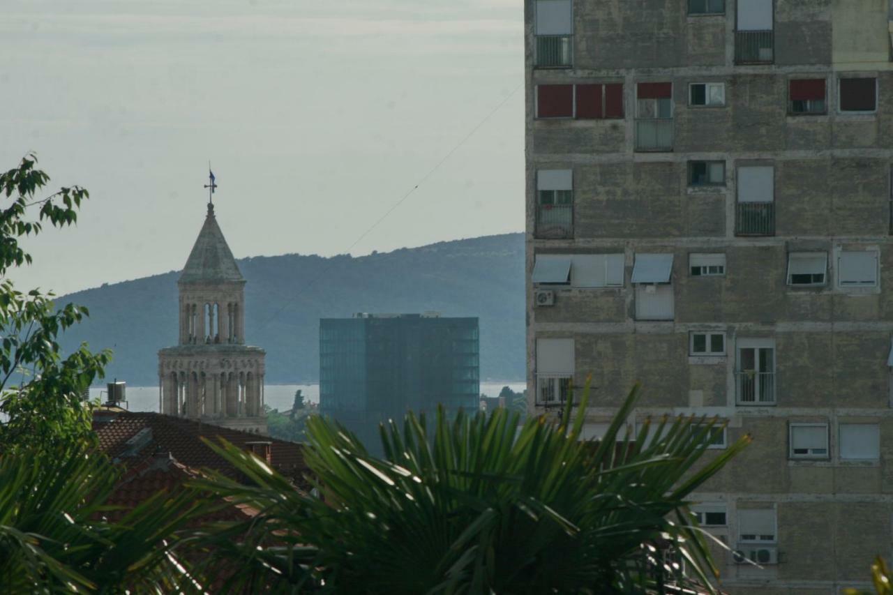 Spacious Apartment In The Center Split Zewnętrze zdjęcie