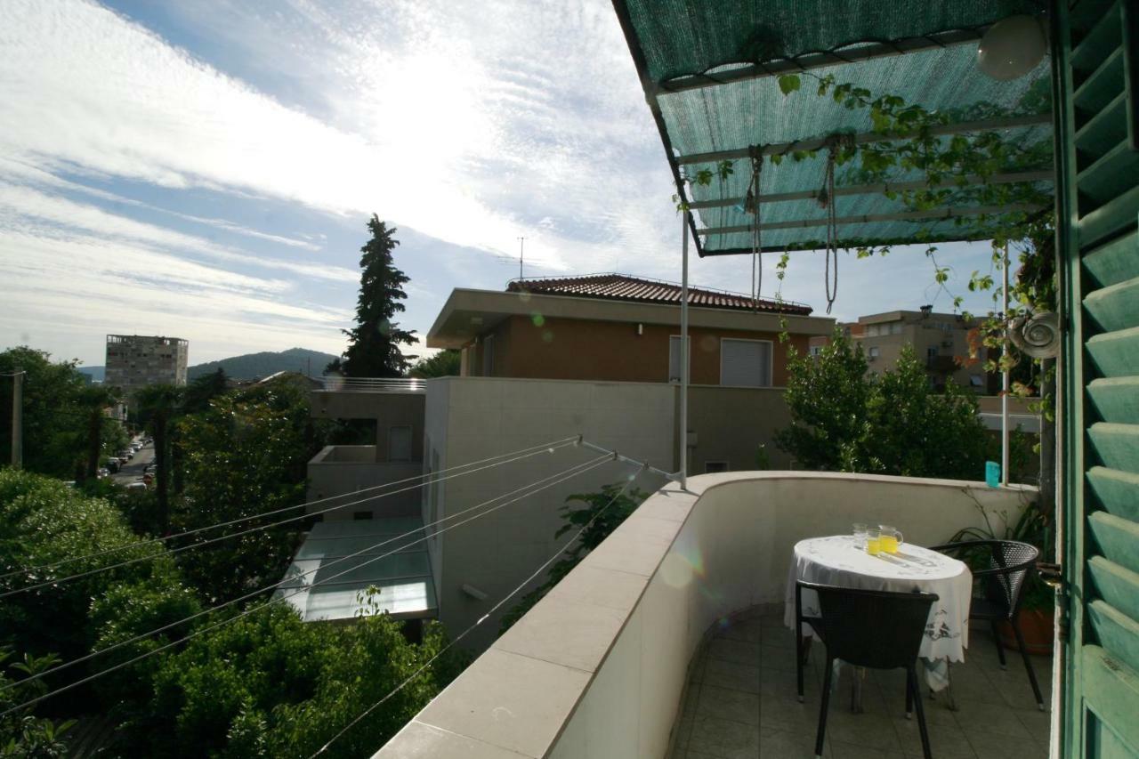 Spacious Apartment In The Center Split Zewnętrze zdjęcie